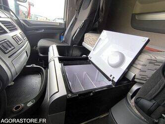 2015-daf-xf510-1424821-45569172