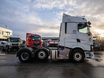 2015-renault-t520-1424830-45569474