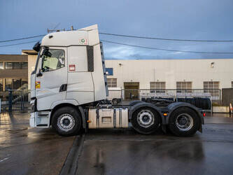 2015-renault-t520-1424830-45569479