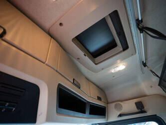 2018-mercedes-benz-actros-1843-ls-1424832-45569553