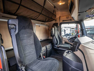 2018-mercedes-benz-actros-1843-ls-1424832-45569559