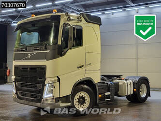 صورة ل شاحنات 2015 فولفو FH540