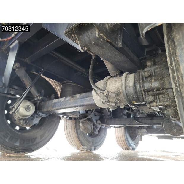 2002 باكتون TBD339-45569883