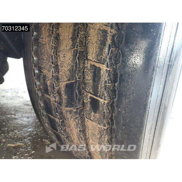 2002 باكتون TBD339-45569889