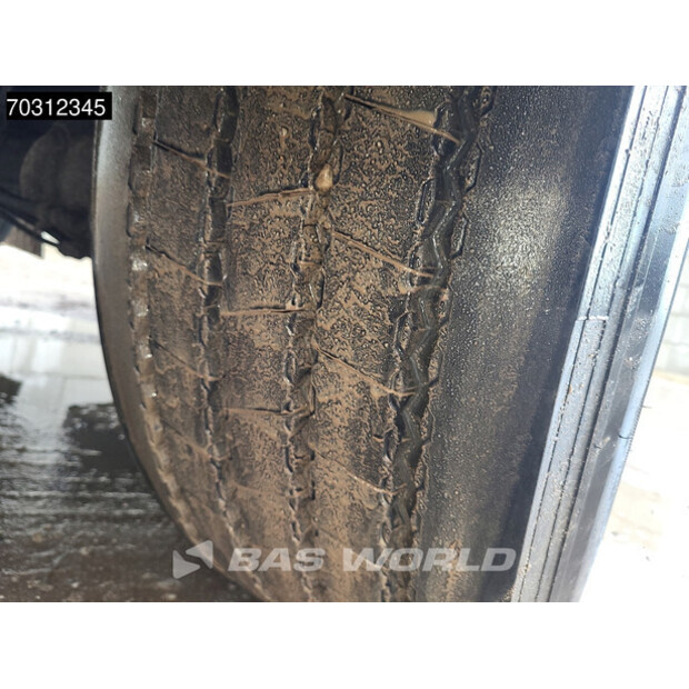 2002 باكتون TBD339-45569891