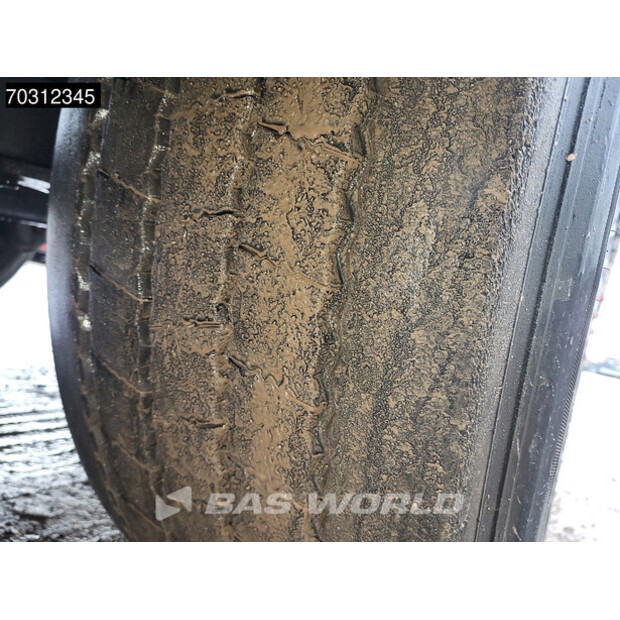 2002 باكتون TBD339-45569893