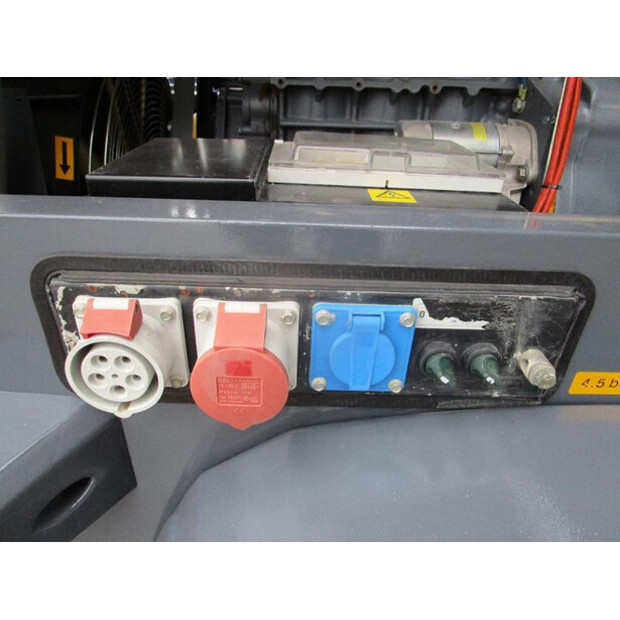 2010 Atlas-Copco XAS67DD 120CFM-45570537