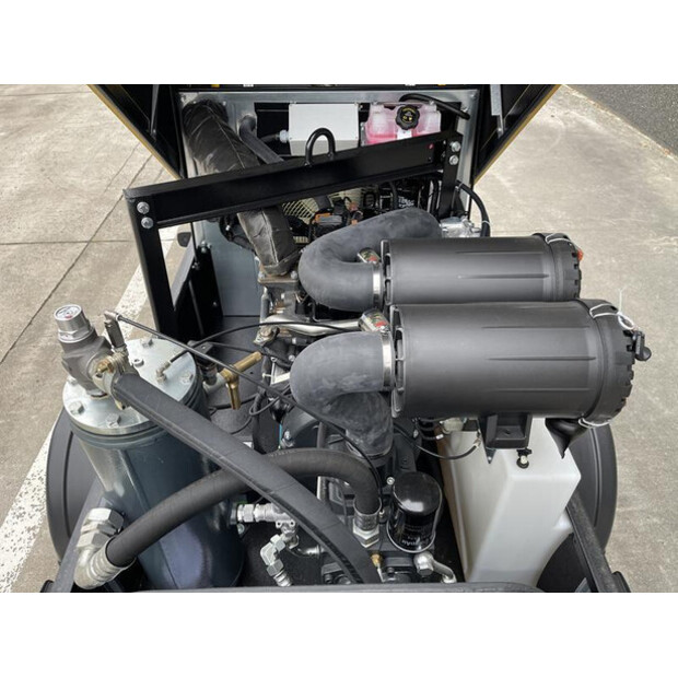 2023 كومبير C 38-45570712