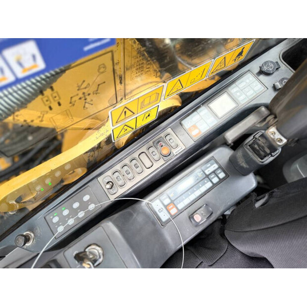 2008 كاتربيلر 320DL-45571428