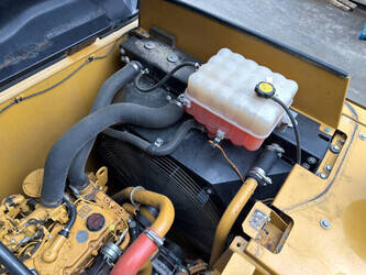 2016-caterpillar-320fl-1424863-45571463