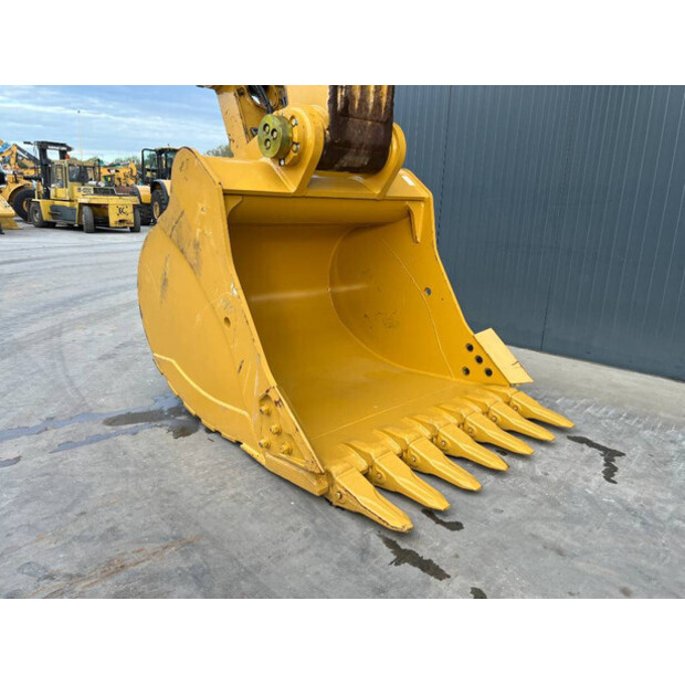 2015 Caterpillar 352FL-45571842