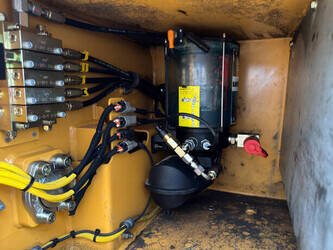 2014-liebherr-r922slc-1424873-45572009