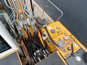 2014-liebherr-r922slc-1424873-45572015