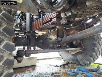 2009-renault-thomas-1424772-45572061