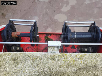 2009-renault-thomas-1424772-45572071