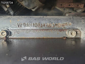 2009-renault-thomas-1424772-45572080