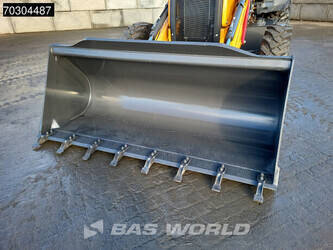 2025-case-851nx-cp-45572162