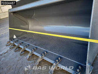 2025-case-851nx-cp-45572163