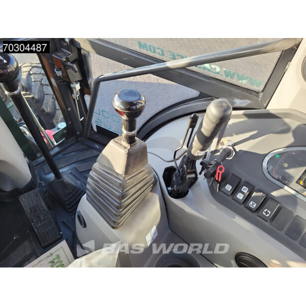 2025 CASE 851NX CP-45572179