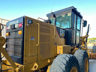 2018-caterpillar-140k-1424896-45573213