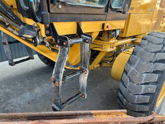 2018-caterpillar-140k-1424896-45573219