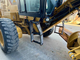 2018-caterpillar-140k-1424896-45573221