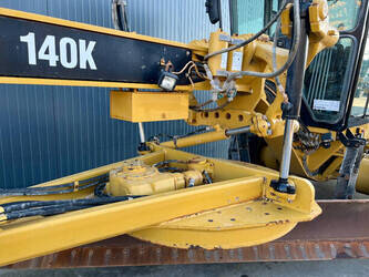 2018-caterpillar-140k-1424896-45573223