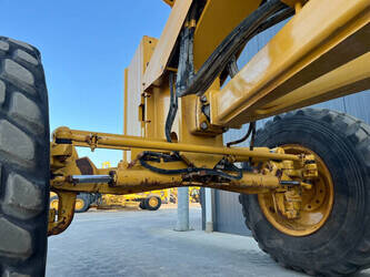 2018-caterpillar-140k-1424896-45573227