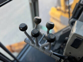 2018-caterpillar-140k-1424896-45573242