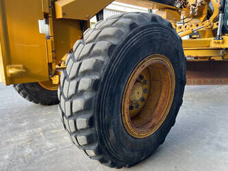 2018-caterpillar-140k-1424896-45573251