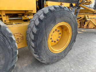 2018-caterpillar-140k-1424896-45573255