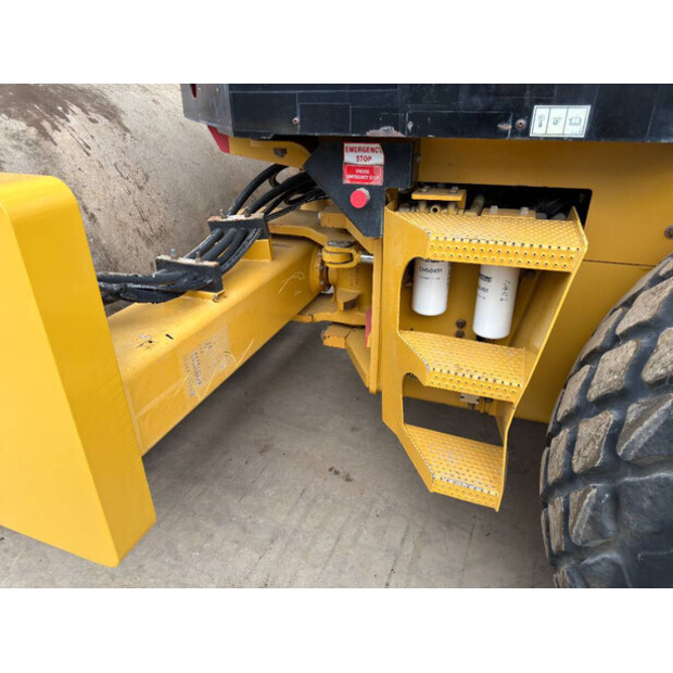 2011 Caterpillar CS76 XT-45574275