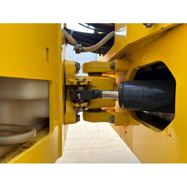 2016 BOMAG BW135AD-5-45574449