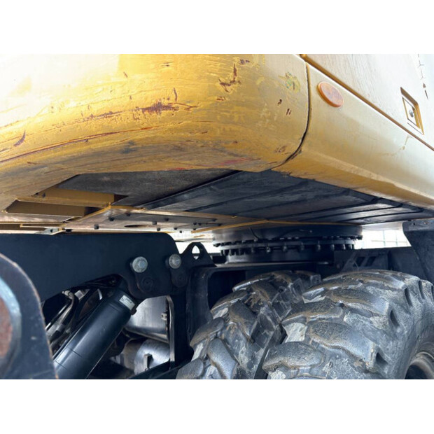 2015 Caterpillar M318F-45574635