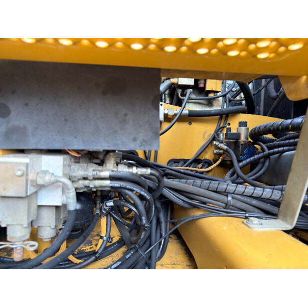 2005 Caterpillar M322C-45574704