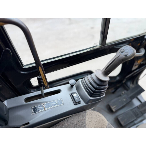 2005 Caterpillar M322C-45574730