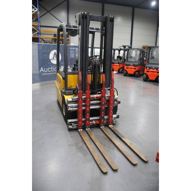 2003 Jungheinrich EFG-Vac25-45575317