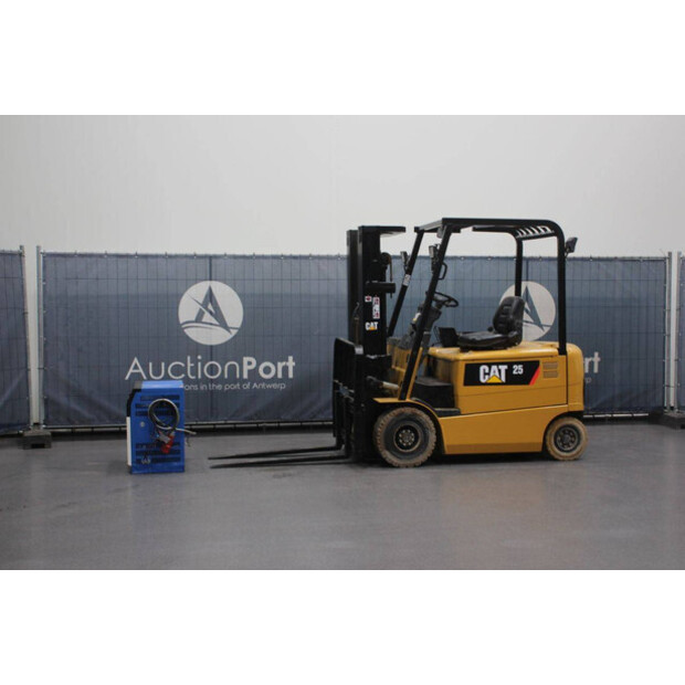 2005 Caterpillar EP25K-45575403