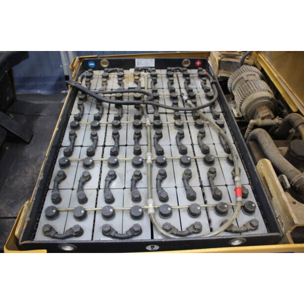 2005 Caterpillar EP25K-45575421