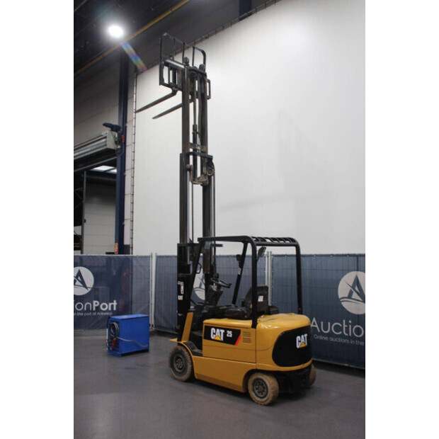 2005 Caterpillar EP25K-45575435