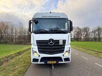 2018-mercedes-benz-actros-2542-1424950-45575495