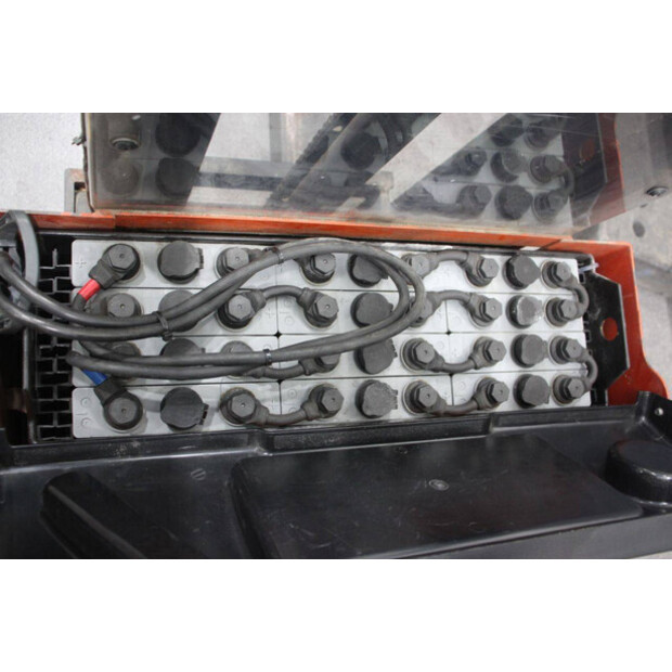 2004 BT S12-45575829