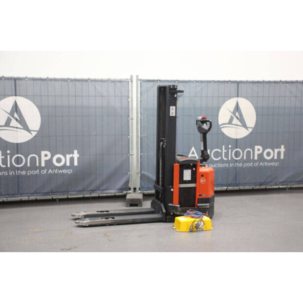 2004 BT S12-45575892