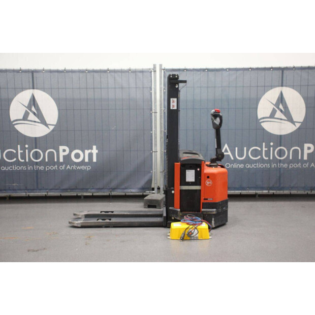 2004 BT S12-45575893