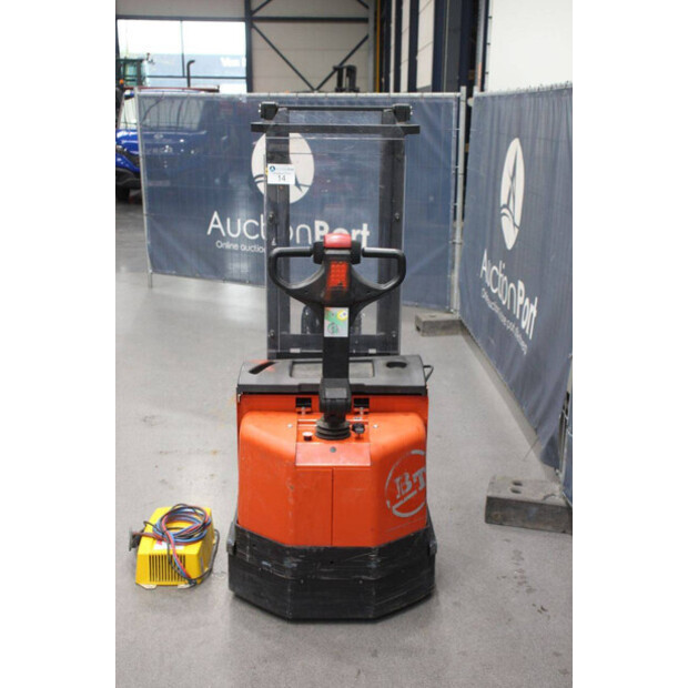 2004 BT S12-45575895