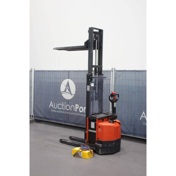 2004 BT S12-45575914