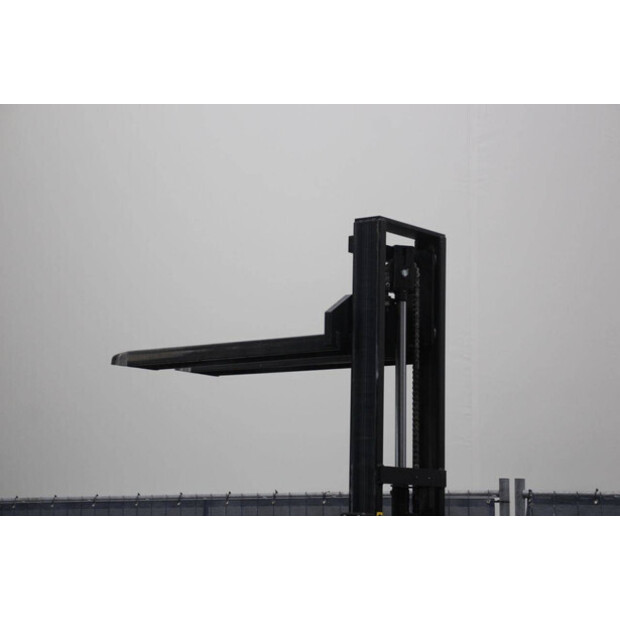 2004 BT S12-45575915