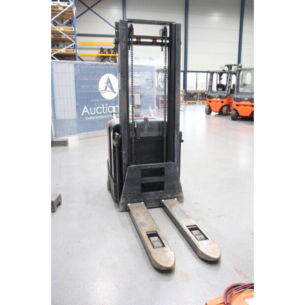 2004 BT SPE 160-45575970