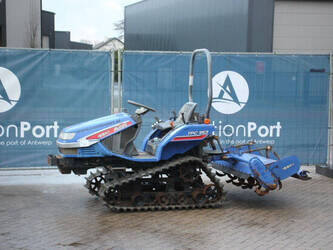 صورة ل تراكتورات زراعية لسكي E383