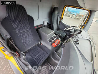 2013-mercedes-benz-atego-1324-1391479-45576033